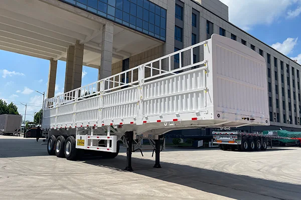 12.5-Meter Tri-Axle Stake Semi-Trailer