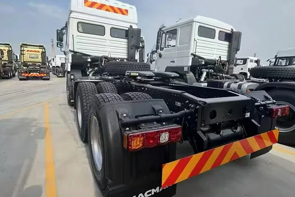 Shacman Delong 6x4 Tractor Truck - Image 4
