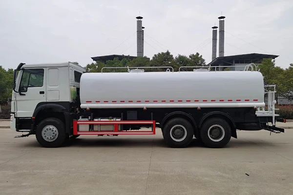 Howo 6x4 Water Sprinkler Truck - الصورة 5