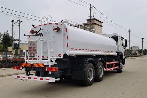 Howo 6x4 Water Sprinkler Truck - الصورة 2