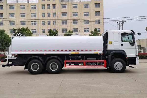Howo 6x4 Water Sprinkler Truck - الصورة 4