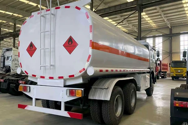 Sinotruk Howo 6x4 Fuel Tanker Truck - Image 2